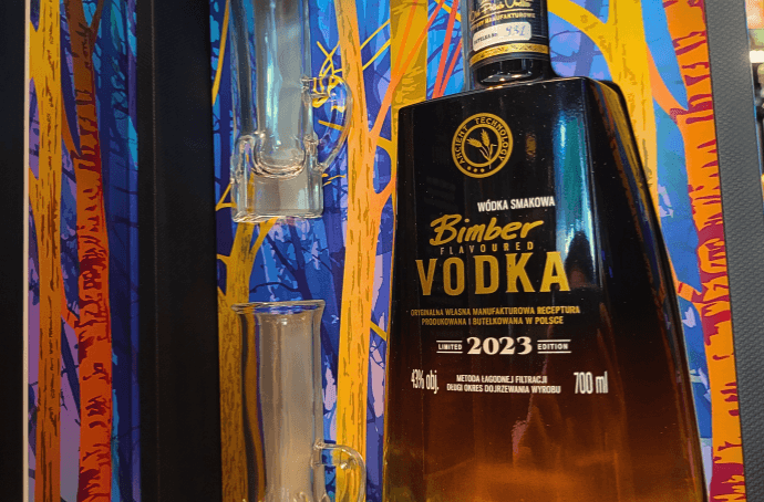 Bimber Vodka Starzona zestaw z kieliszkami